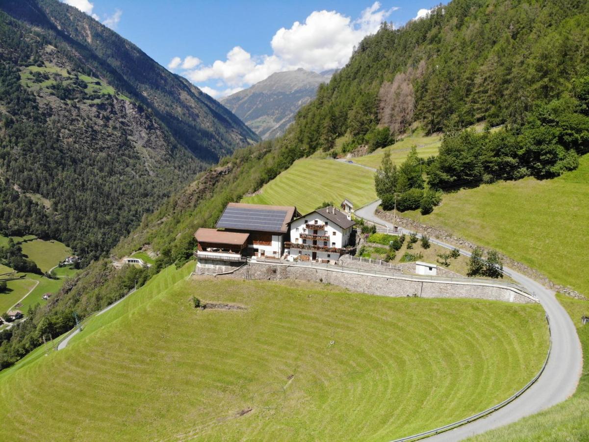Unterversanthof - Grosse Ferienwohnung Fuer Bis Zu 6 Personen Naturns Exteriör bild